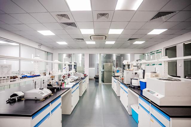 探秘香飘飘研发实验室 科技赋能匠心茶饮